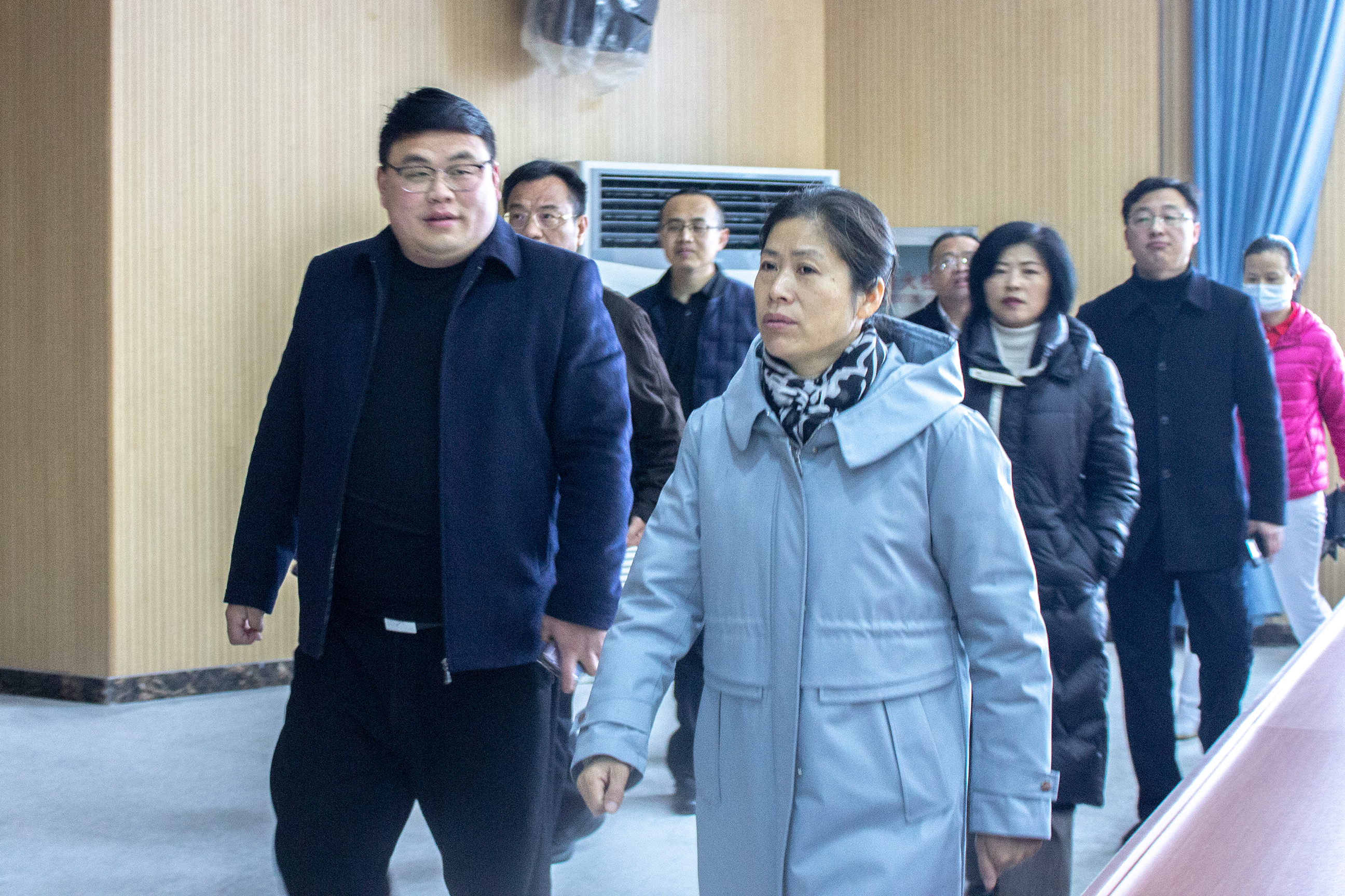 組織送關(guān)懷，春風(fēng)暖人心 | 咸安區(qū)區(qū)委常委、組織部部長馬桂蓮一行來我校調(diào)研(圖2)
